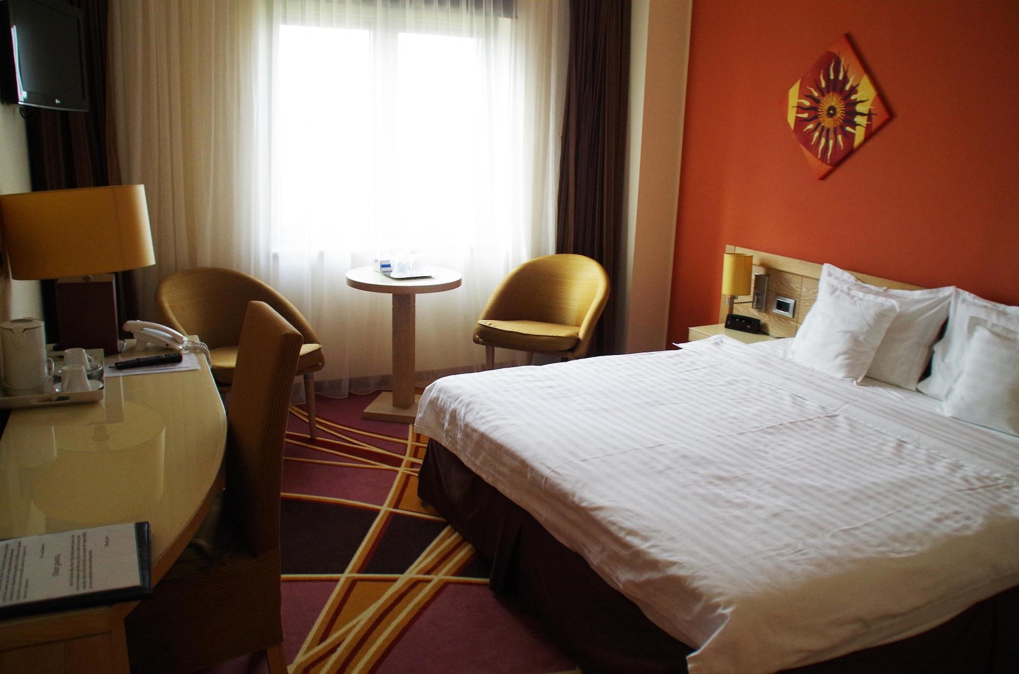 Mari Vila Hotel Boekarest Buitenkant foto